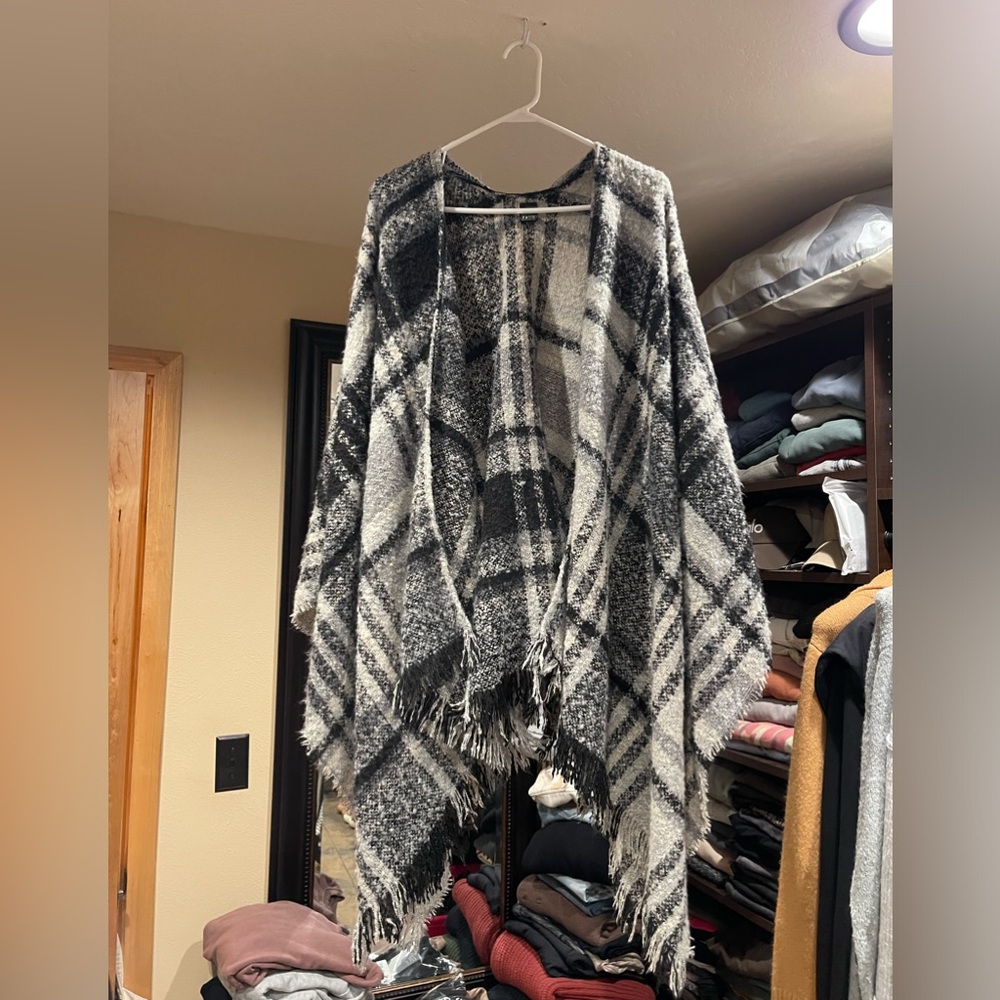 Buckle Sweater Wrap NWOT